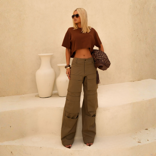 CALCA WIDE LEG FEMININA COM BOLSOS CARGO VERDE MILITAR