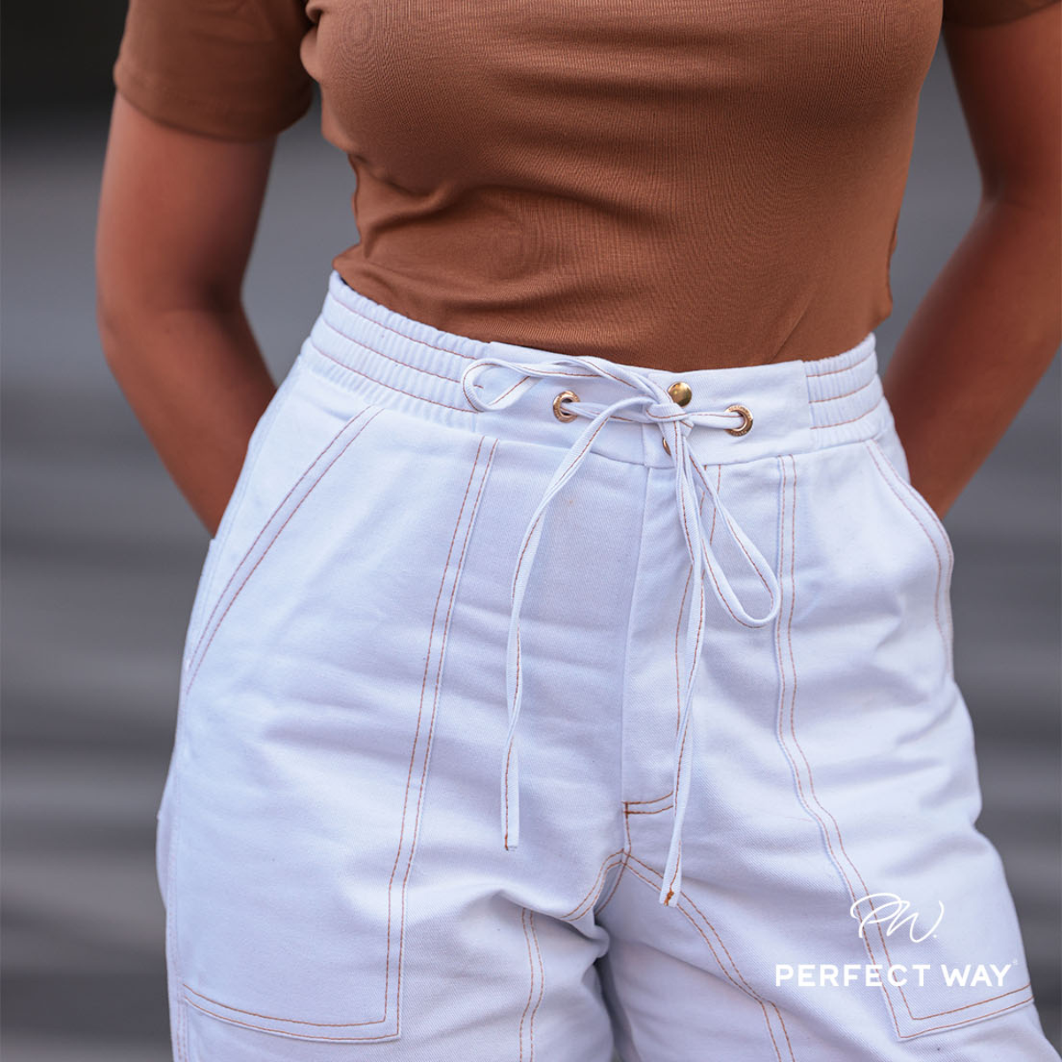 CALCA FEMININA CARGO OFF WHITE